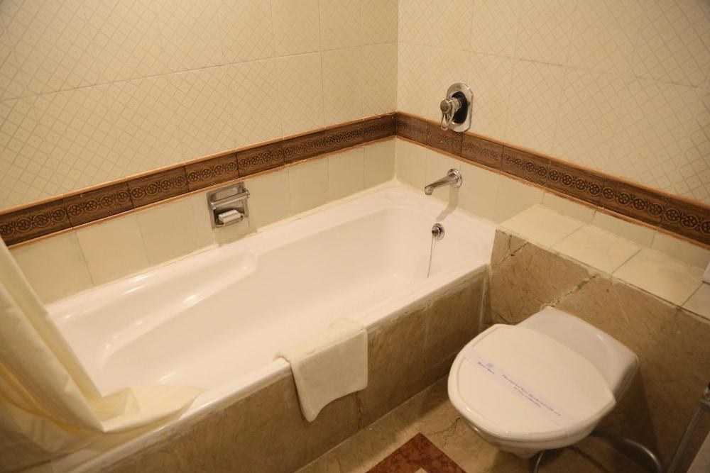 BENZZPARK HOTEL photo 2