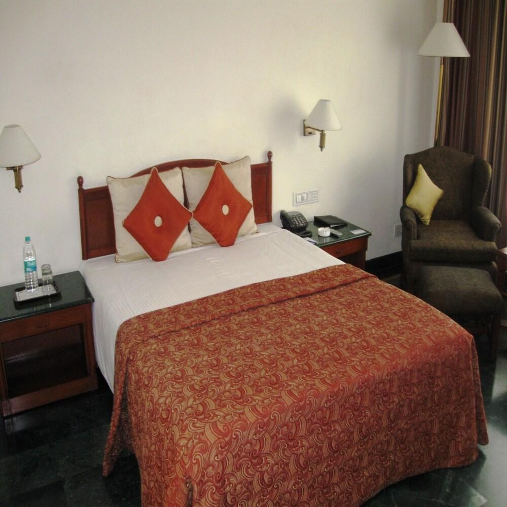 La Place Sarovar Portico Lucknow photo 3