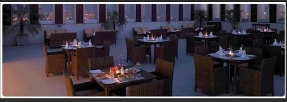 Lemon Tree Premier Navi Mumbai photo 2