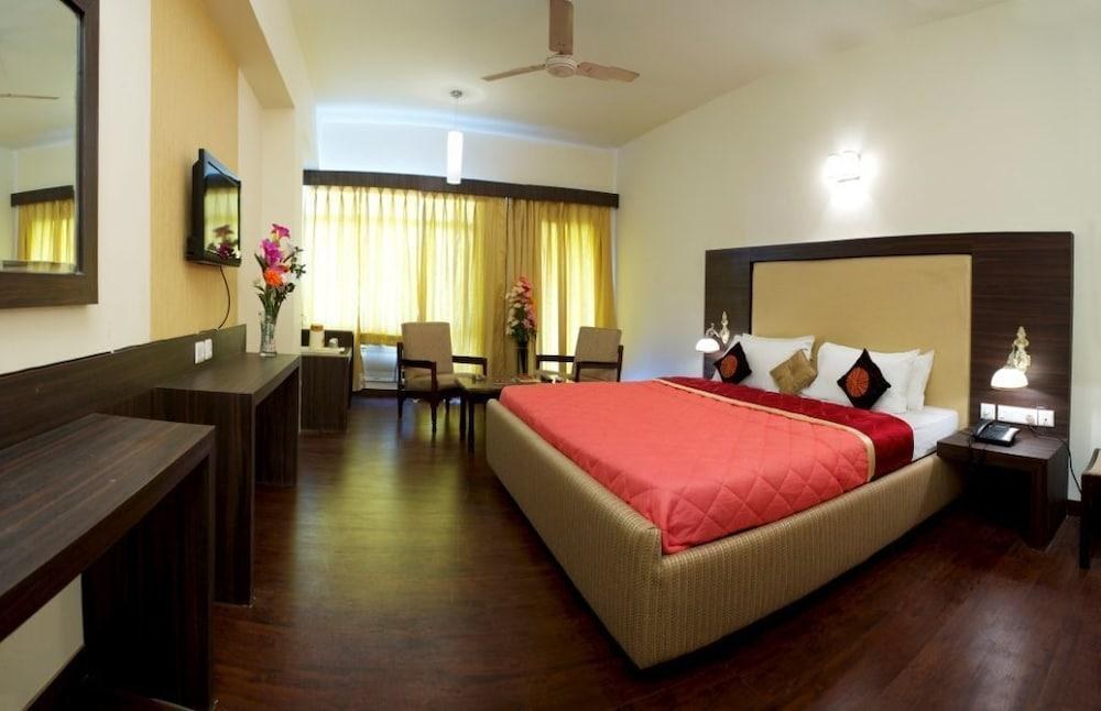 Hotel Mandakini Jaya International photo 2
