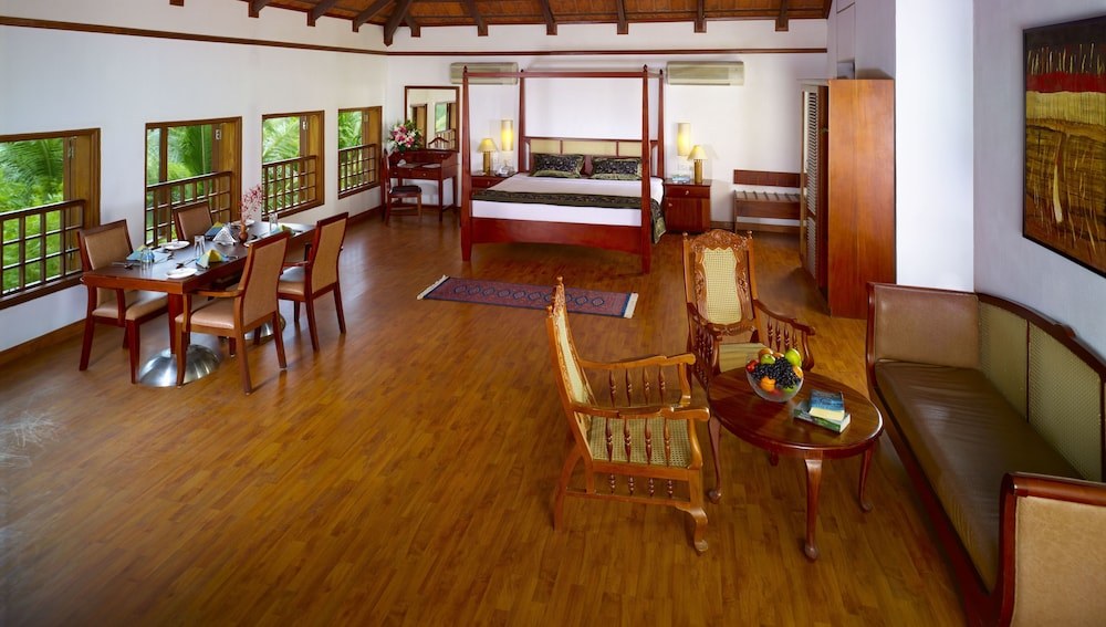 ESTUARY SAROVAR PORTICO photo 1