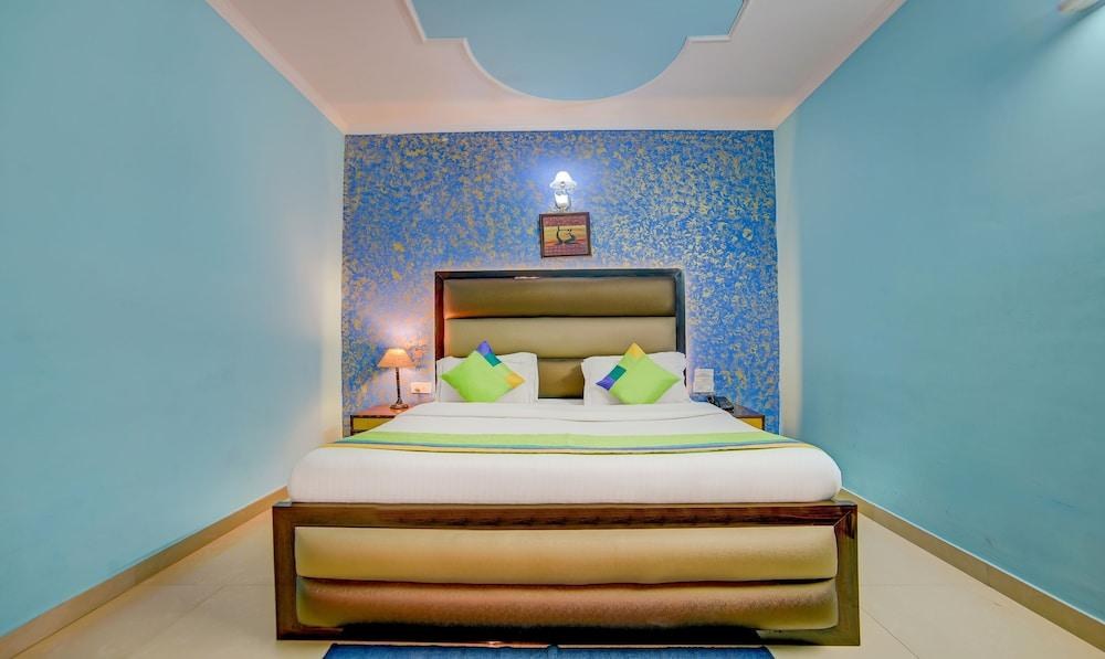 Hotel Paras International photo 4