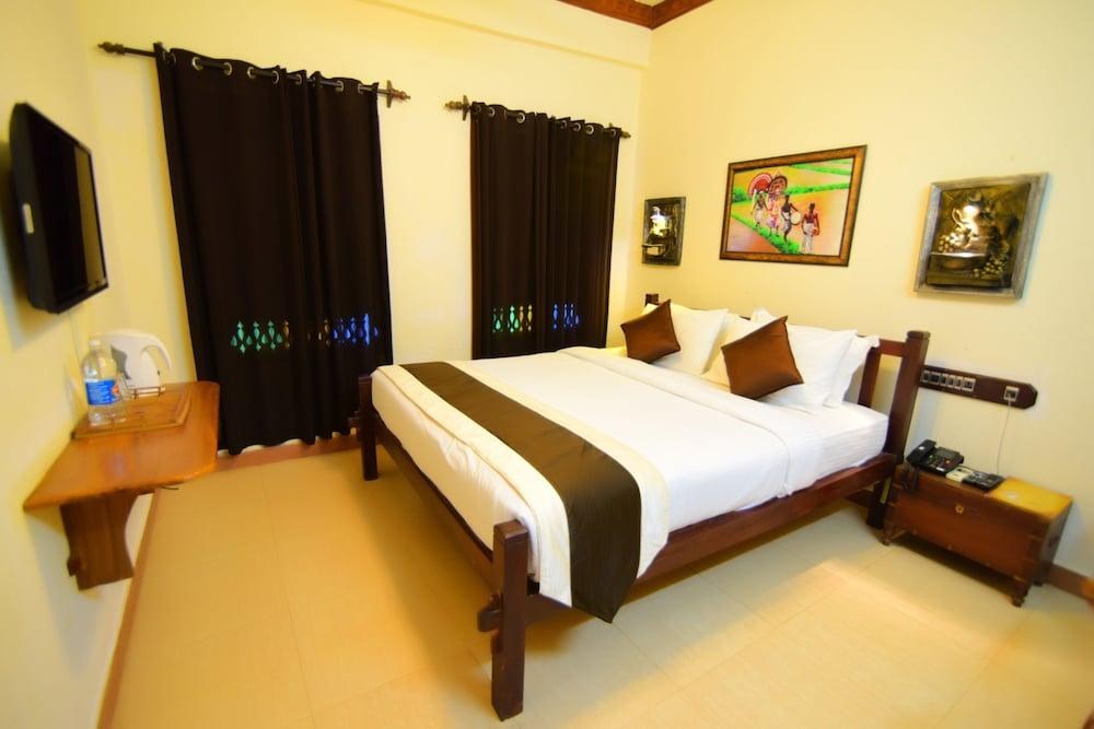 Kovalam Beach Hotel photo 2