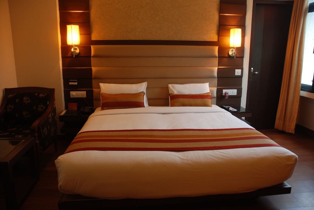 Hotel Metro Heights photo 1