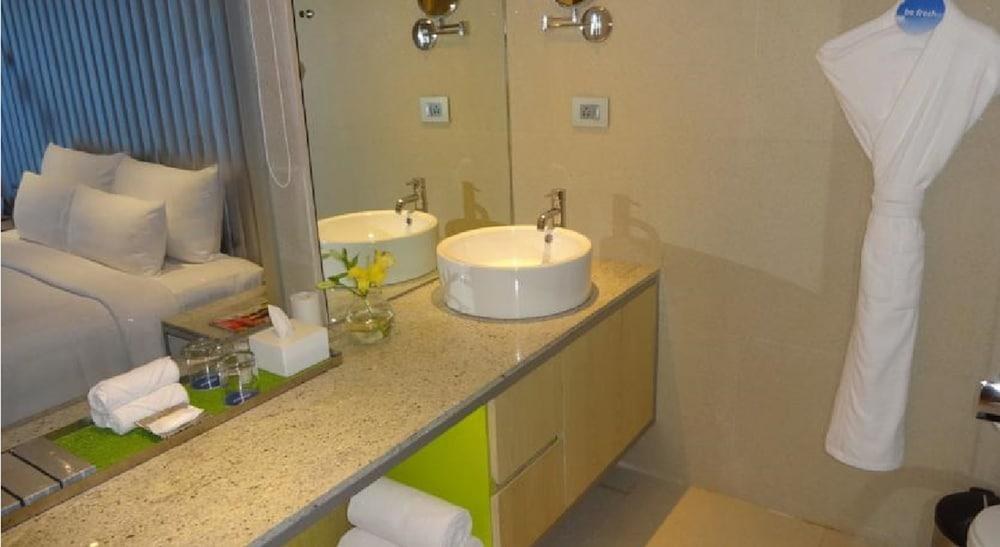 Avasa Hotel photo 2