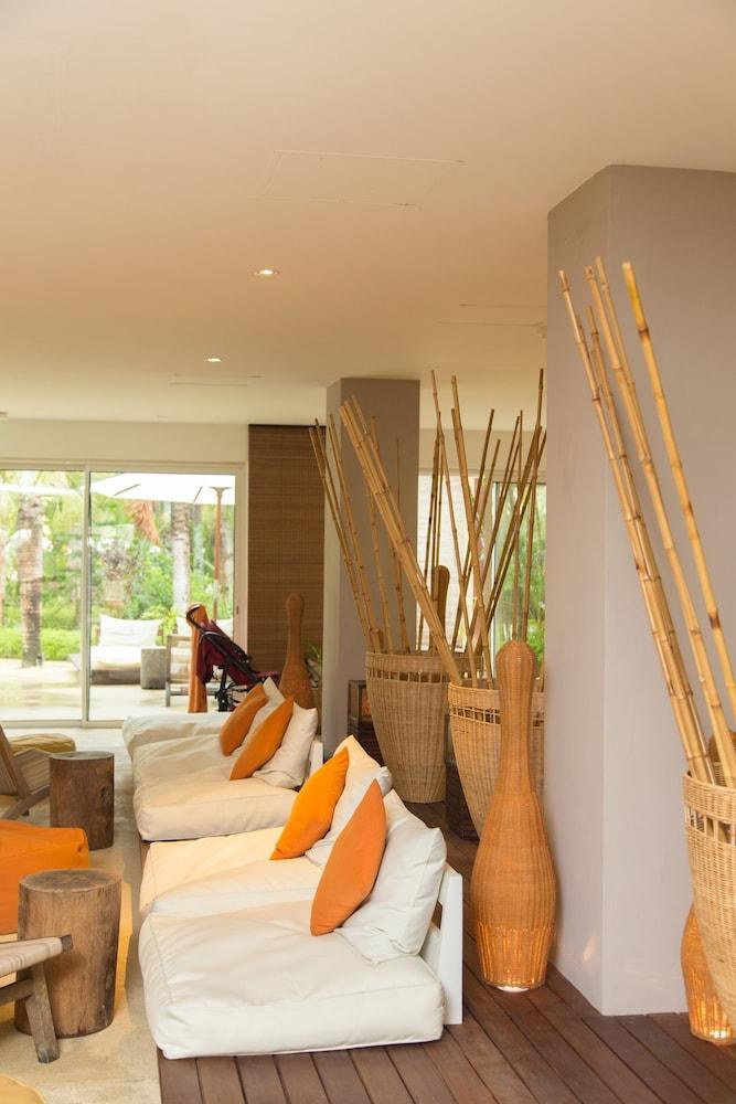 Friday Attitude Hotel photo 2