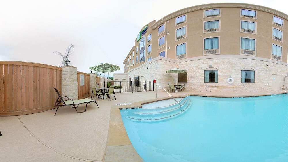 Holiday Inn Express Houston South By IHG