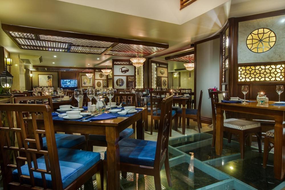 ORIENTAL SUITES HOTEL & SPA photo 4