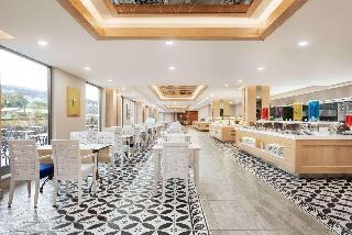 Ramada Hotel and Suites by Wyndham Kusadasi photo 4