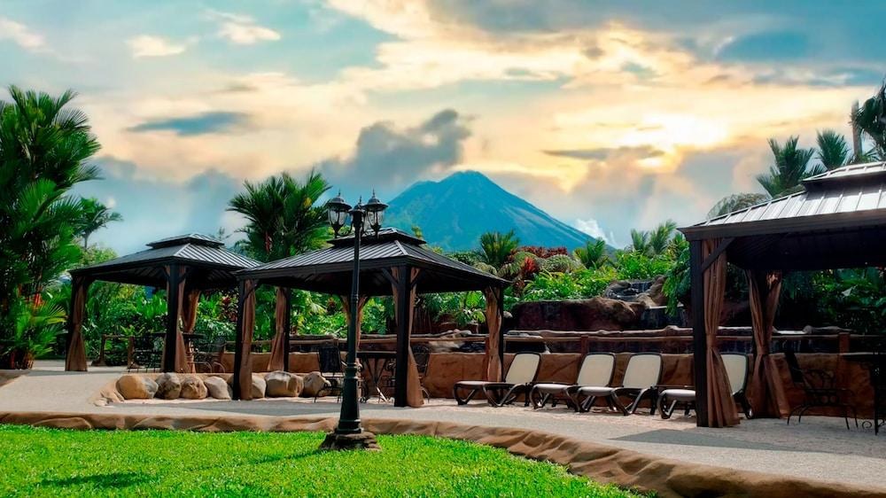 Volcano Lodge Hotel & Thermal Experience photo 4