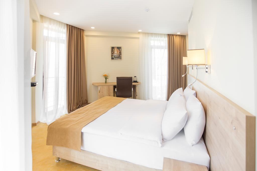 ATRIUM BOUTIQUE HOTEL photo 2