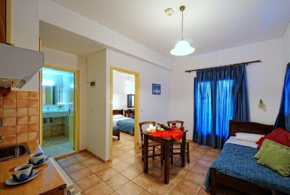 Aegean Sky Hotel & Suites photo 2