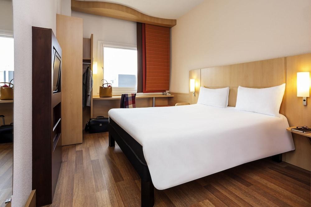 ibis Setubal photo 3