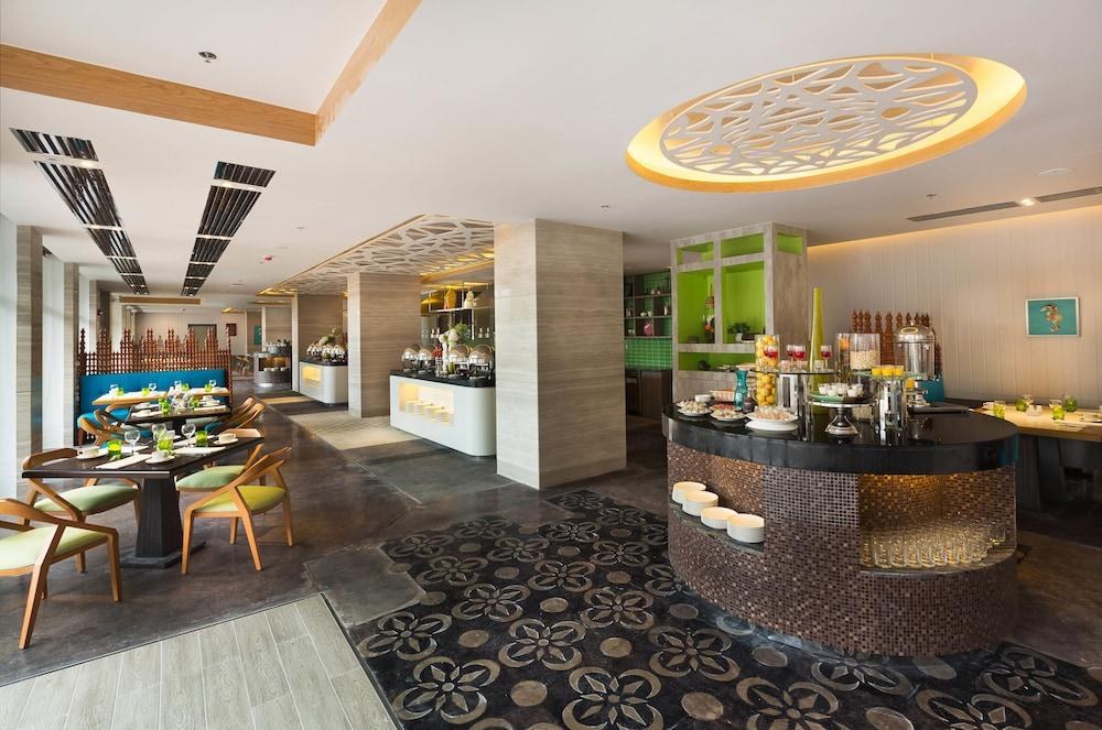 SAVOY HOTEL BORACAY photo 3