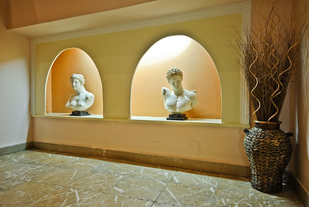 Coronis photo 1