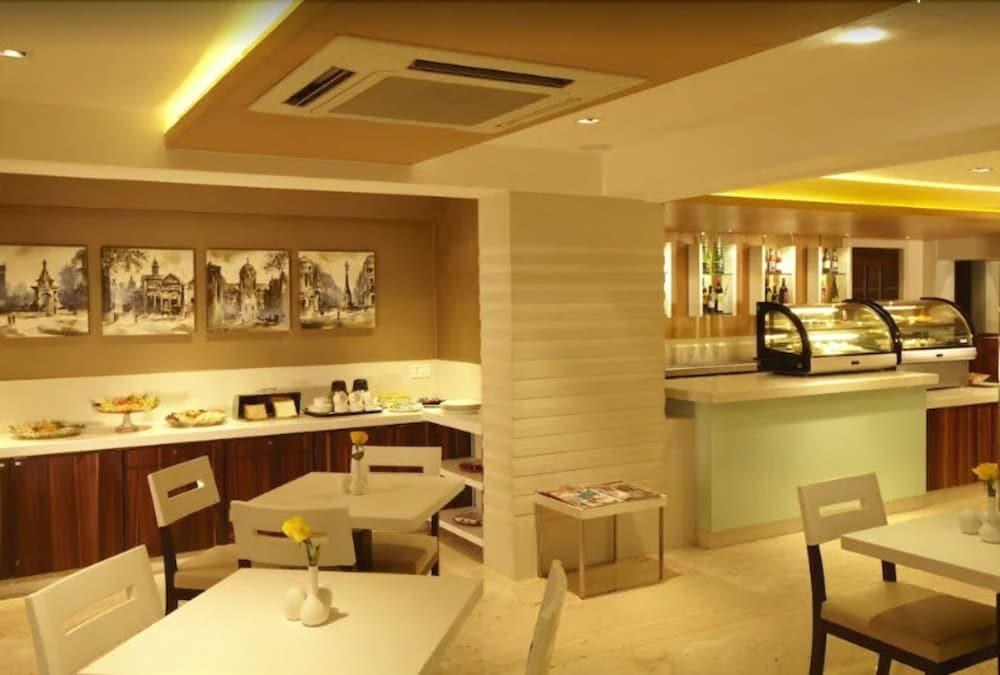 Bawa Continental photo 2