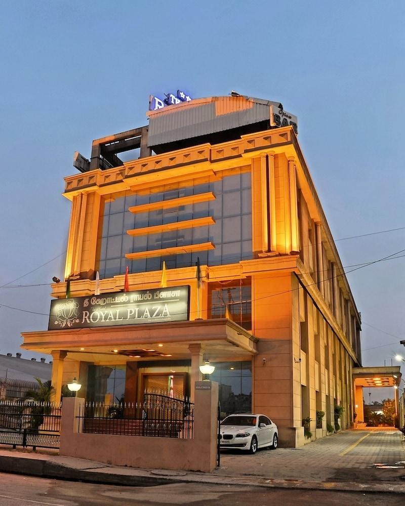 THE HOTEL ROYAL PLAZA photo 4