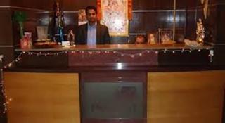 GRAND PEEPAL photo 2