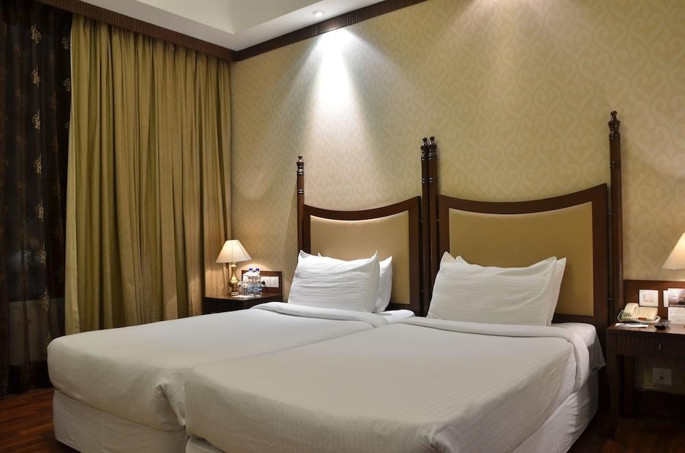 Country Inn & Suites by Radisson, Delhi Satbari photo 3
