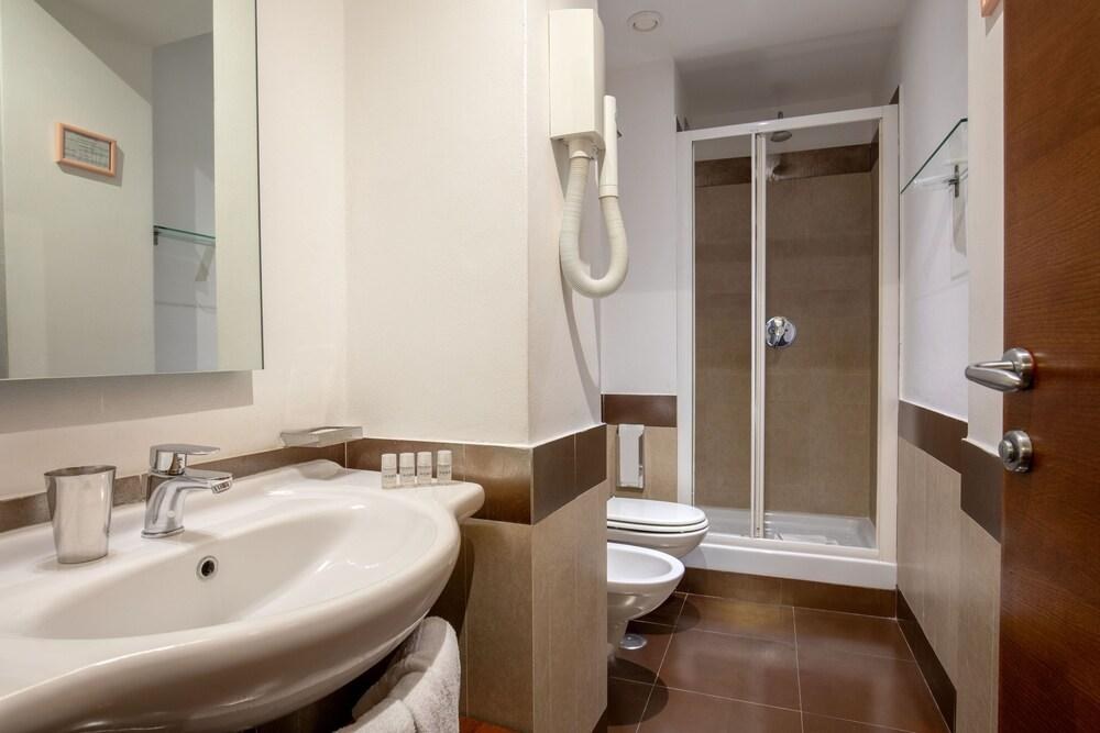 Condotti Palace photo 2