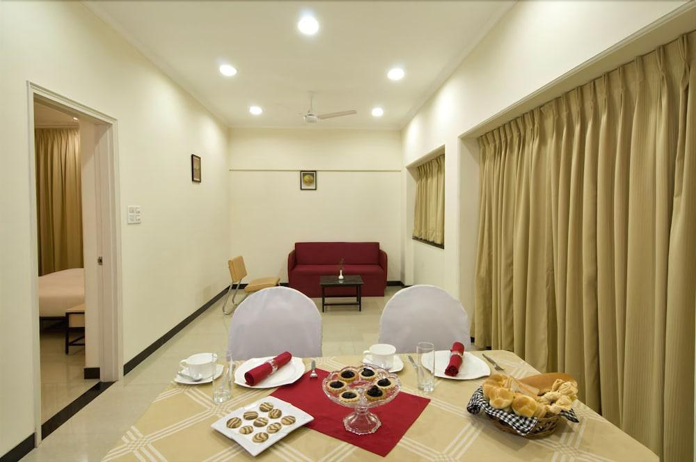 Grand Hotel photo 2