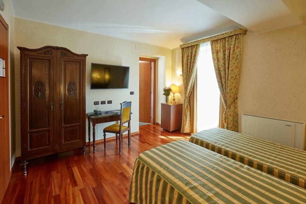 Hotel Liberty photo 2