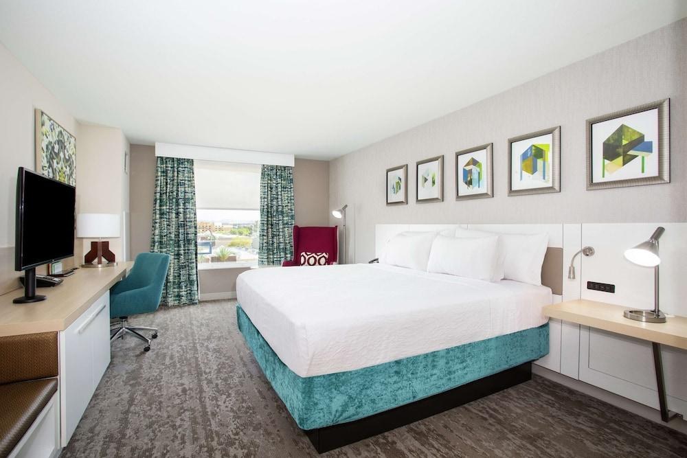 Hilton Garden Inn Las Vegas City Center photo 3