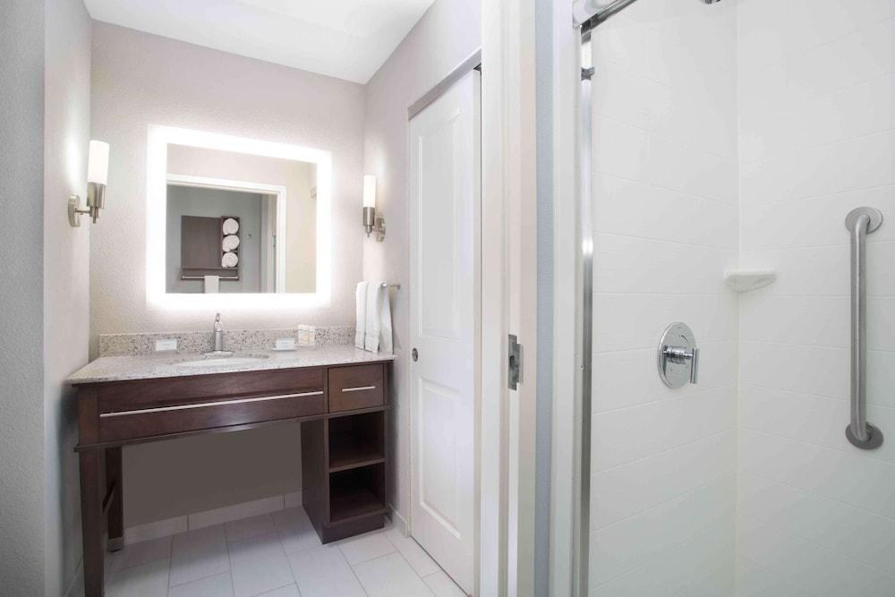 Homewood Suites by Hilton Las Vegas City Center photo 3