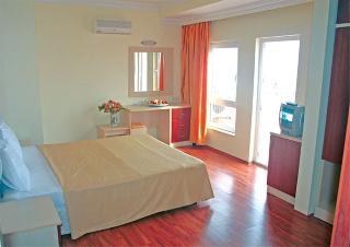 Lara Dinc Hotel photo 1