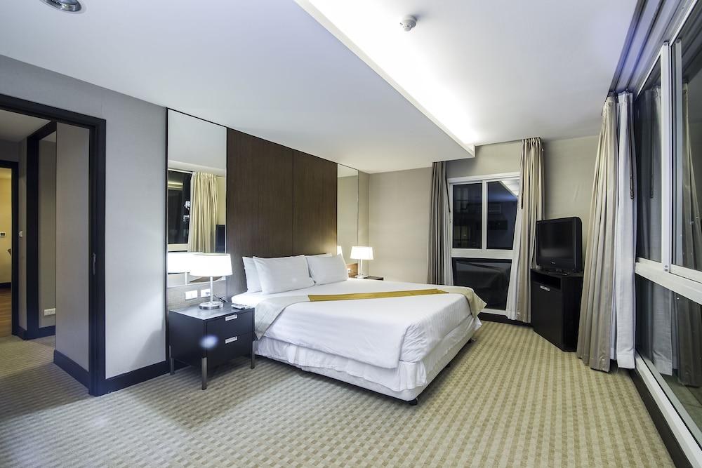 The Narathiwas Hotel & Residence Sathorn Bangkok photo 2