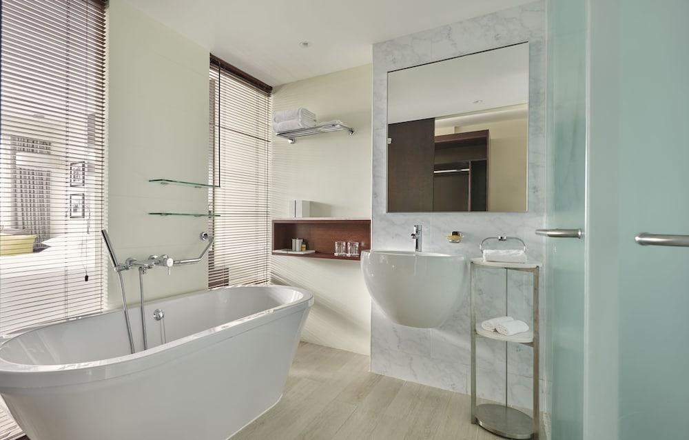 Hyatt Regency Dar es Salaam, The Kilimanjaro photo 3