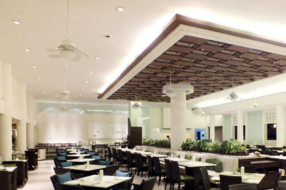 The Cha-Am Methavalai Hotel photo 3