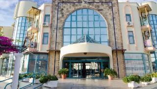 Clover Magic Park Side Hotel photo 4