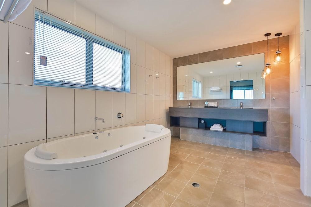 Best Western Plus North Lakes Hotel photo 3