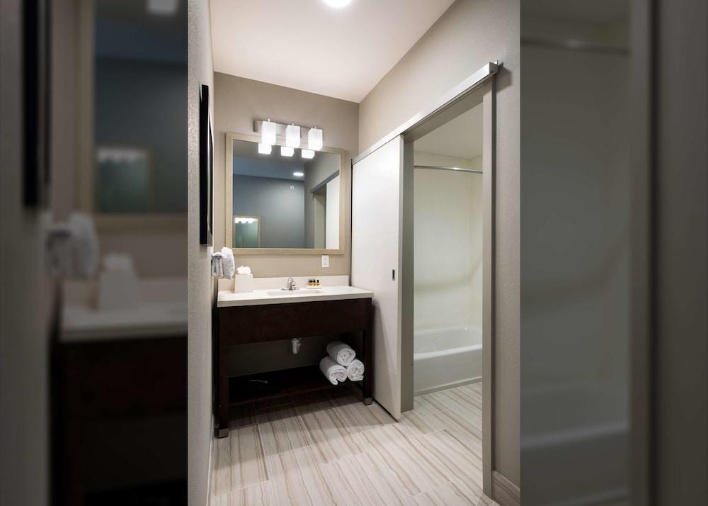 StoneHill Lawrence, Trademark Collection by Wyndham photo 2