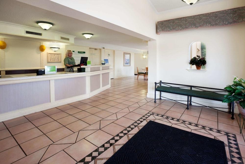 La Quinta Inn Austin Oltorf photo 3
