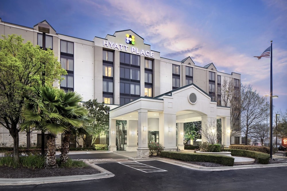Hyatt Place Austin Arboretum