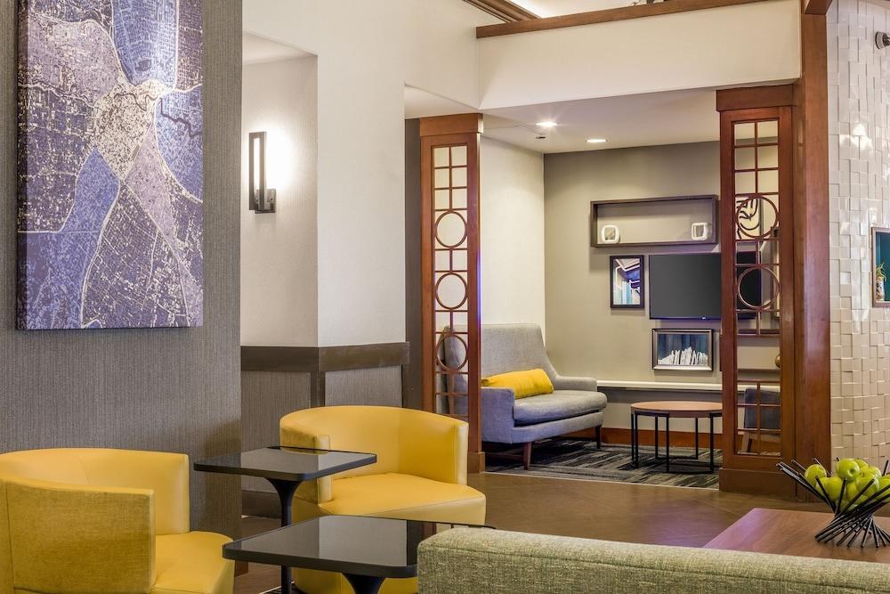 Hyatt Place Austin Arboretum photo 2