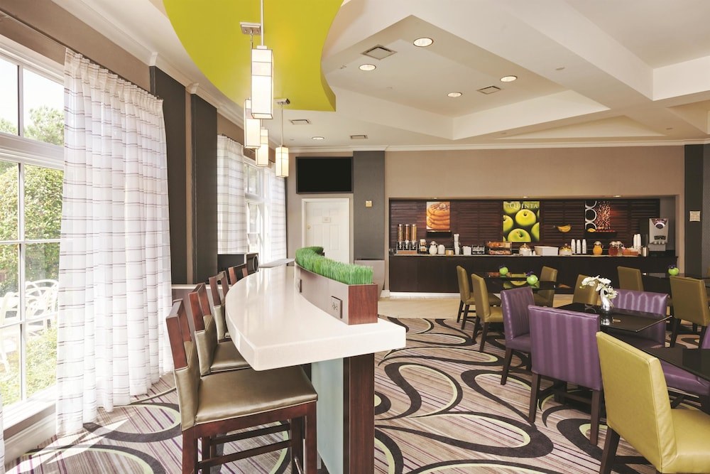 La Quinta Inn & Suites Dallas/North Central photo 1