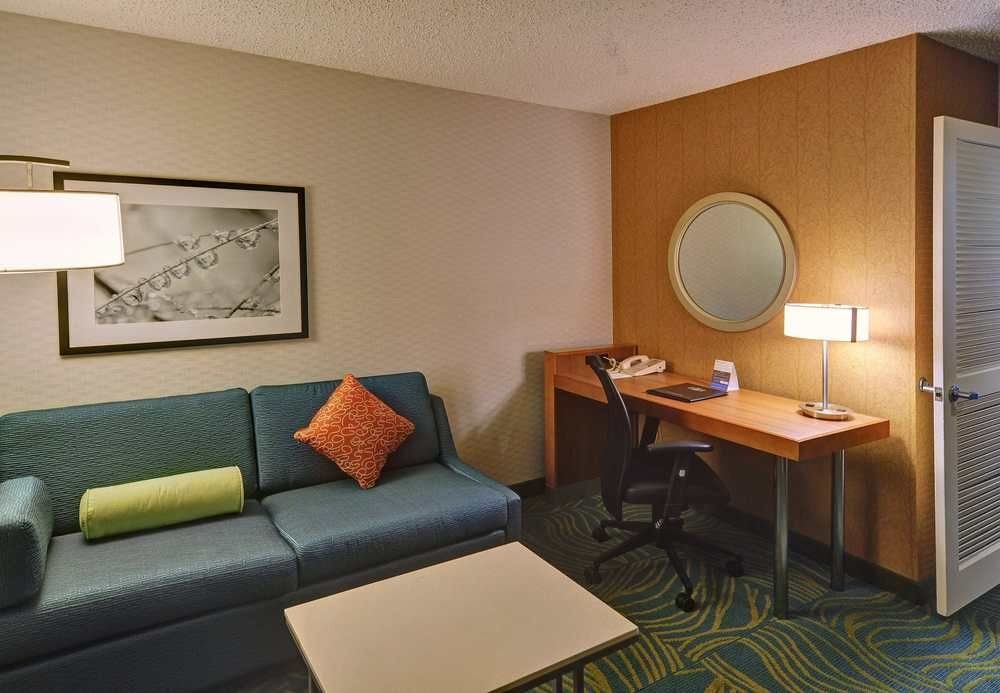 Springhill Suites By Marriott Dallas Nw Hwy/I35E photo 2