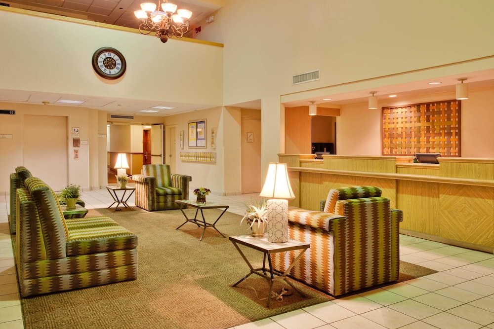 LA QUINTA INN & SUITES FT LAUDERDALE CYPRESS CREEK