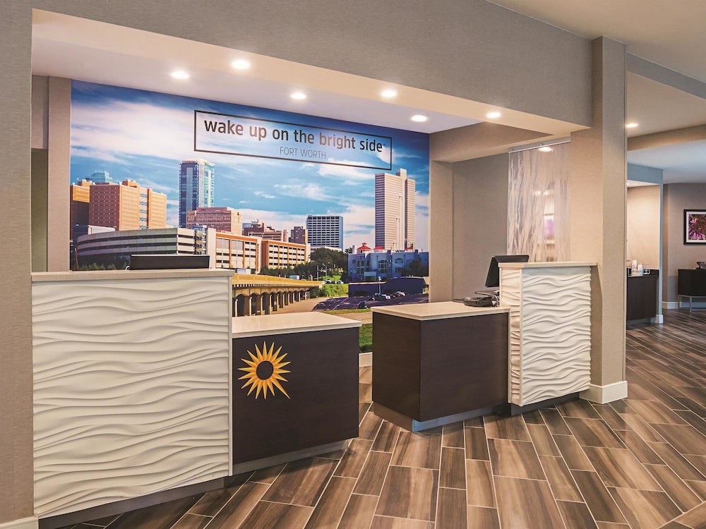La Quinta Inn & Suites Forth Worth Southwest