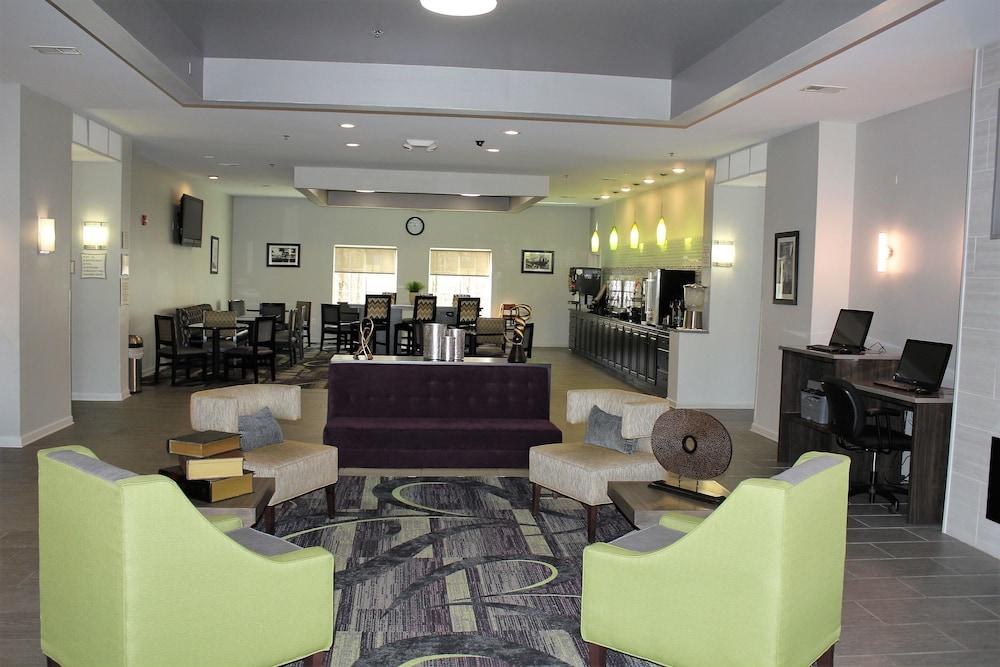 La Quinta Inn & Suites Huntsville Airport Madison photo 3