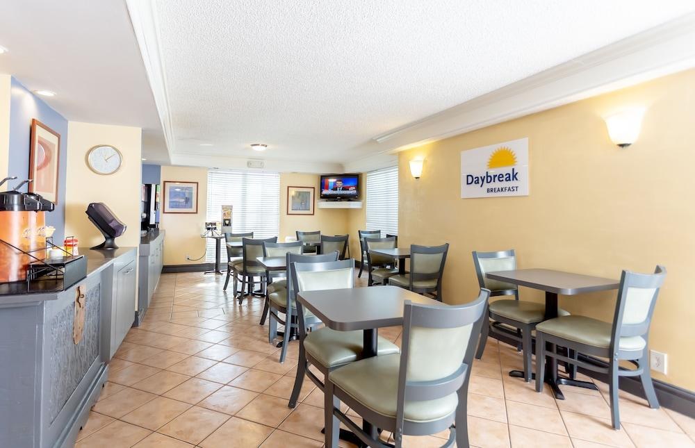 Days Inn by Wyndham Jacksonville Baymeadows