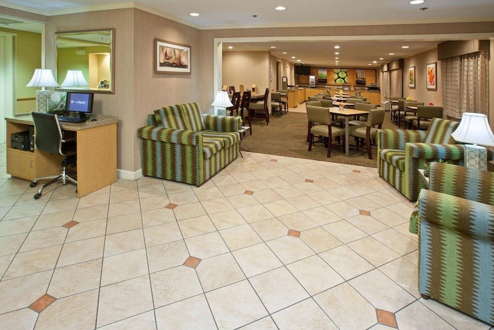 La Quinta Inn & Suites Nashville Airport photo 3