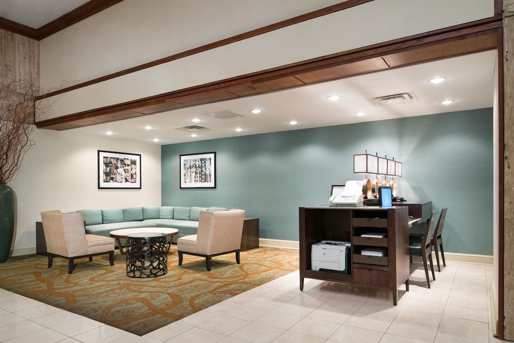DoubleTree by Hilton Philadelphia Airport photo 1