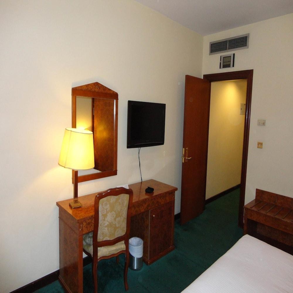 Elaf Taiba Hotel photo 2