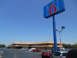 Econo Lodge Central