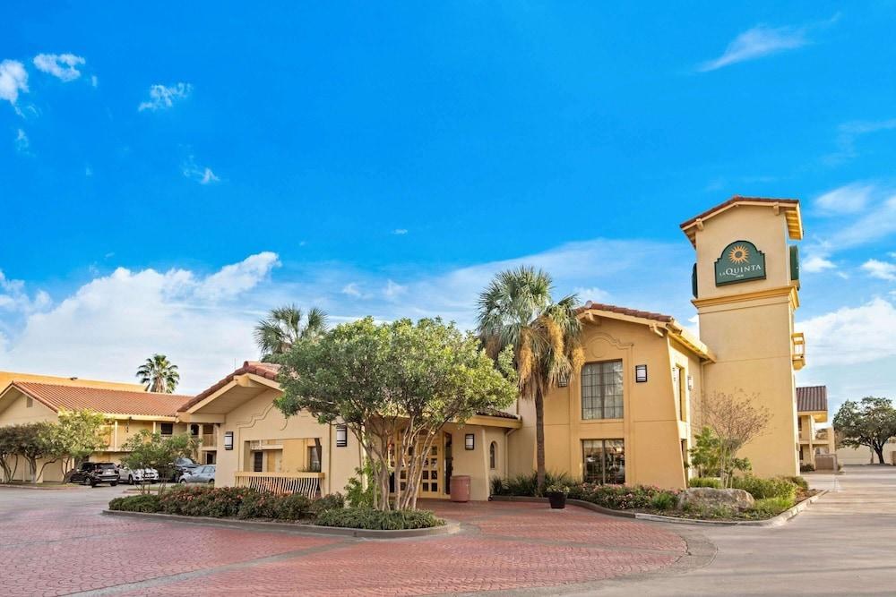 La Quinta Inn San Antonio Market Square photo 4
