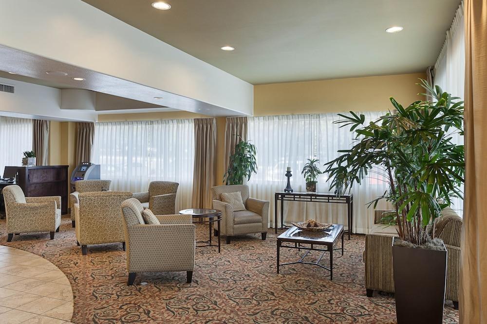 Comfort Suites Medical Center near Six Flag photo 2